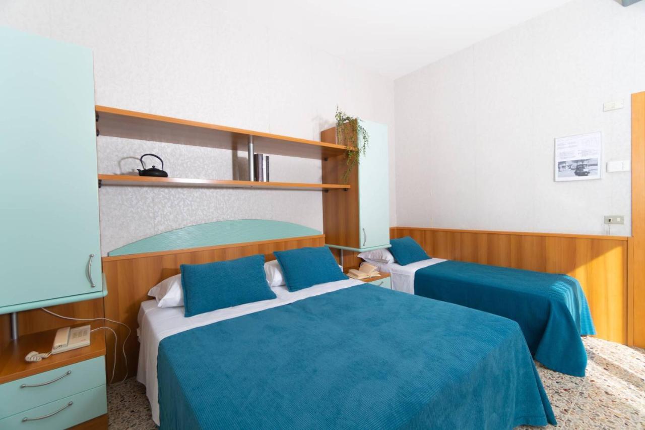 Hotel Sampaoli 벨레지아아지마리나 외부 사진