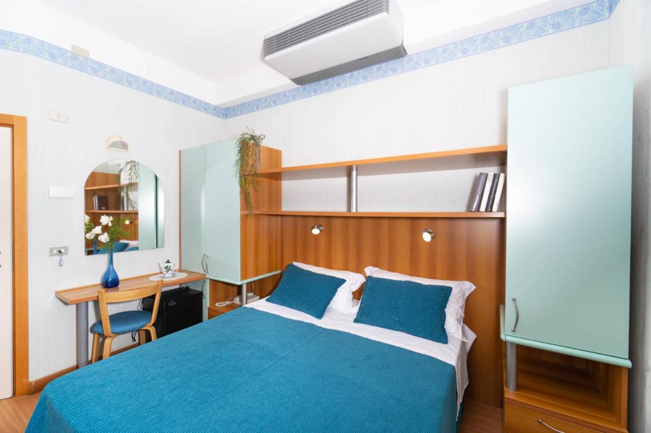 Hotel Sampaoli 벨레지아아지마리나 외부 사진