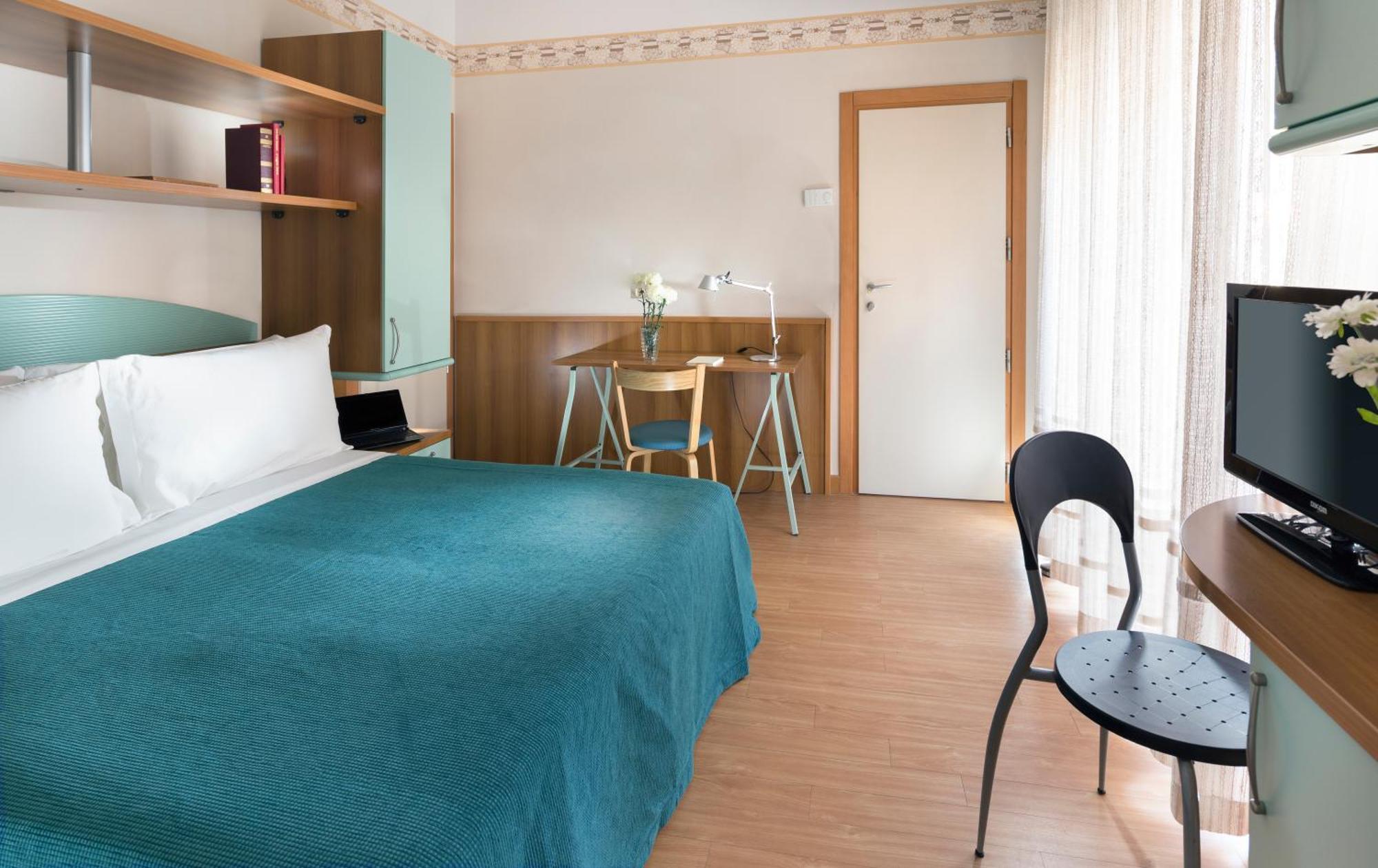 Hotel Sampaoli 벨레지아아지마리나 외부 사진
