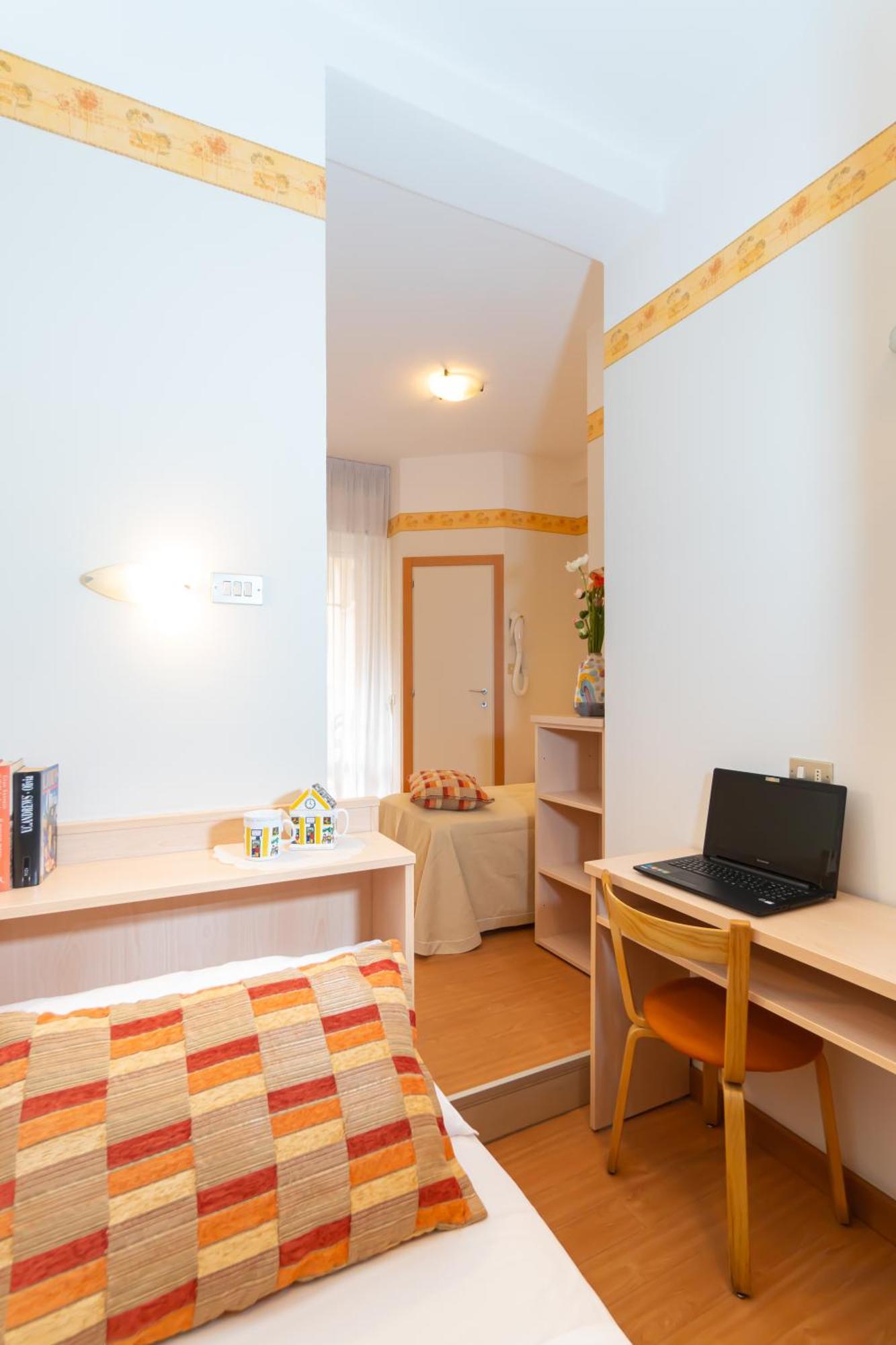 Hotel Sampaoli 벨레지아아지마리나 외부 사진