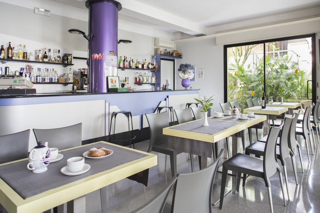Hotel Sampaoli 벨레지아아지마리나 외부 사진