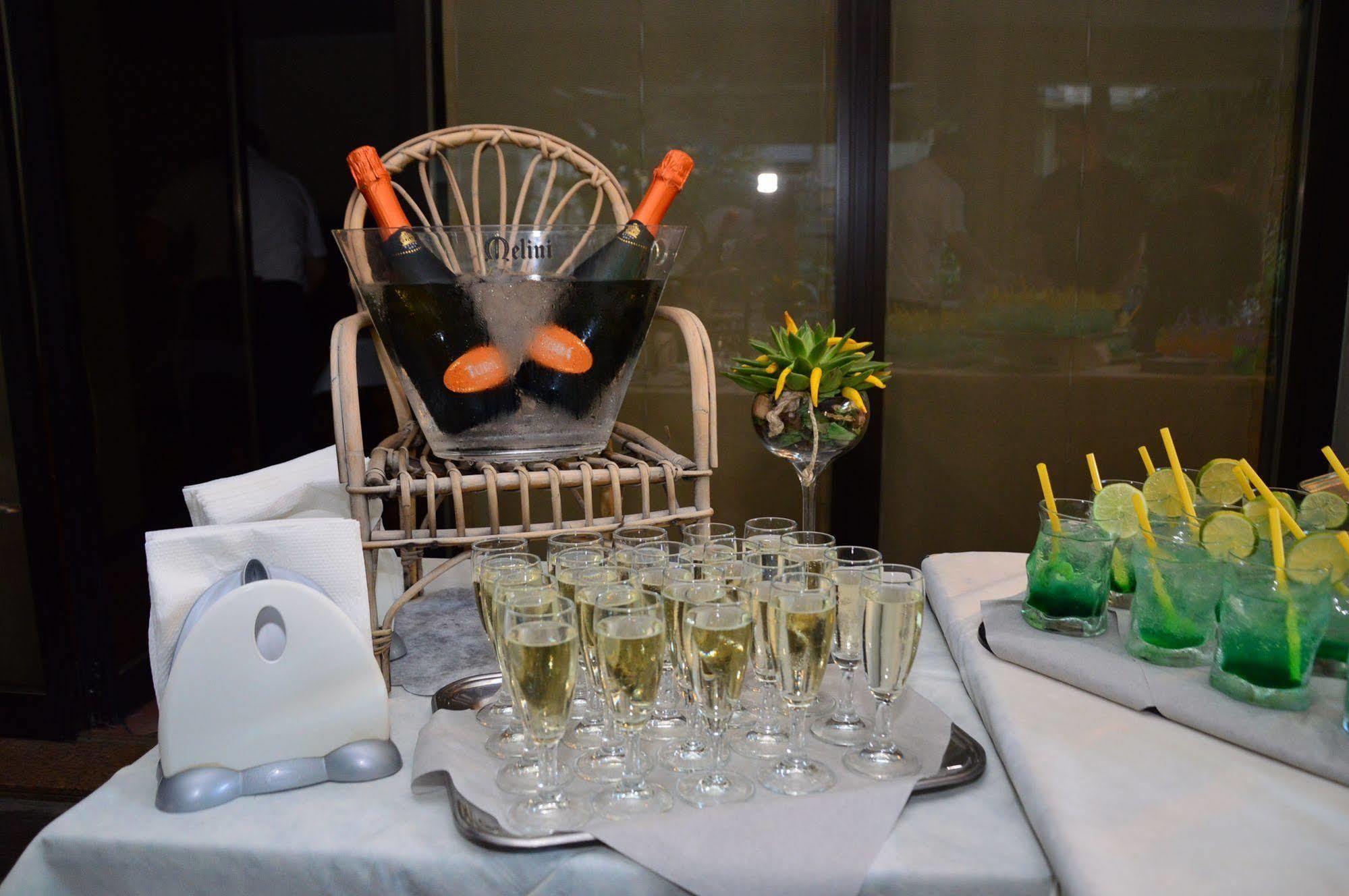 Hotel Sampaoli 벨레지아아지마리나 외부 사진