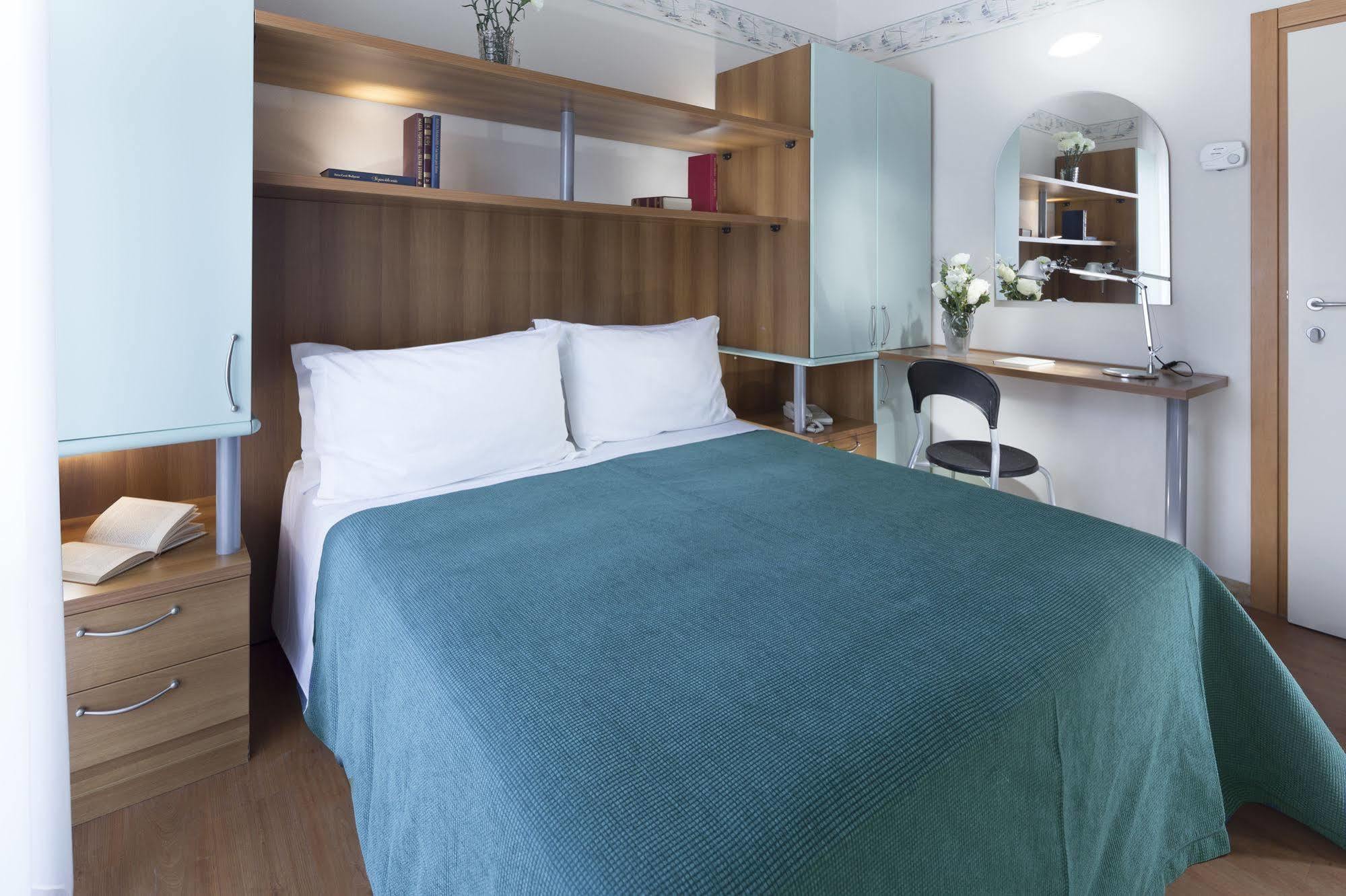 Hotel Sampaoli 벨레지아아지마리나 외부 사진